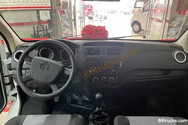 Changan Light Truck Ruixiang M60 2020 Standard 1.6L 105hp CNG 6-Seat Multi-Purpose Passenger Vehicle (China VI) Cab (2) | 86Trucks