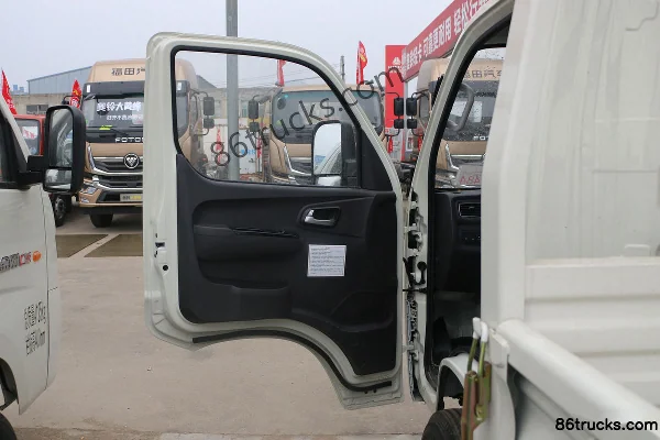 Foton Xiaoyun W3 95hp 4X2(6 wheels) 3.85m Single Row Stake Mini Truck (China VI) Cab (1) | 86Trucks