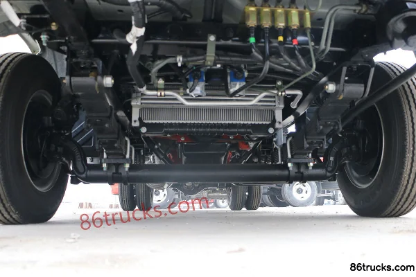Foton Xiaoyun W3 95hp 4X2(6 wheels) 3.85m Single Row Stake Mini Truck (China VI) Chassis (1) | 86Trucks
