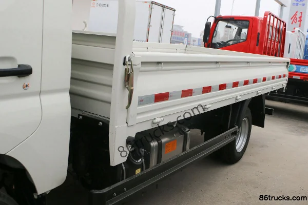 Foton Xiaoyun W3 95hp 4X2(6 wheels) 3.85m Single Row Stake Mini Truck (China VI) Body (1) | 86Trucks