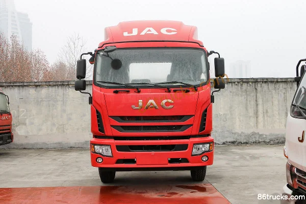 JAC Dewos Q9 220hp 4X2(6 wheels) 5.48m Cage Cargo Truck Exterior (2) | 86Trucks