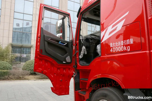 SAIC Hongyan Genlyon H6 Standard Load Smart Comfort Edition 460 hp 6X4(10 wheels) AMT Automatic Hazardous Materials Tractor Truck (China VI)