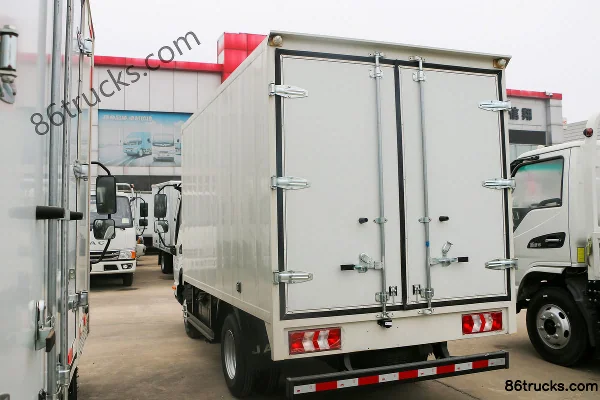 JAC Kangling J3 Deluxe 95hp 4X2(6 wheels) 3.33m Single-row Van Light Truck (China VI) Body (2) | 86Trucks