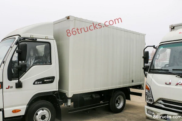 JAC Kangling J3 Deluxe 95hp 4X2(6 wheels) 3.33m Single-row Van Light Truck (China VI) Body (1) | 86Trucks