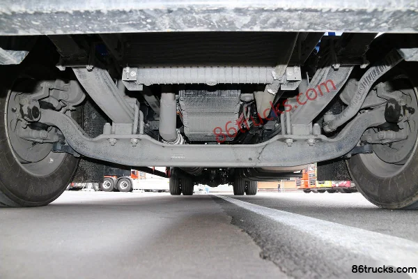 JAC Gallop A5L camion porteur 220 ch 4X2(6 roues) 10 m carrosserie fourgon (rapport de pont 4.333) Châssis (1) | 86Trucks