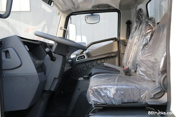 Yuejin Chaoyue EC300 4,5T 4,17 m fourgon électrique monoplace 106,95 kWh 4X2(6 roues) Intérieur (3) | 86Trucks