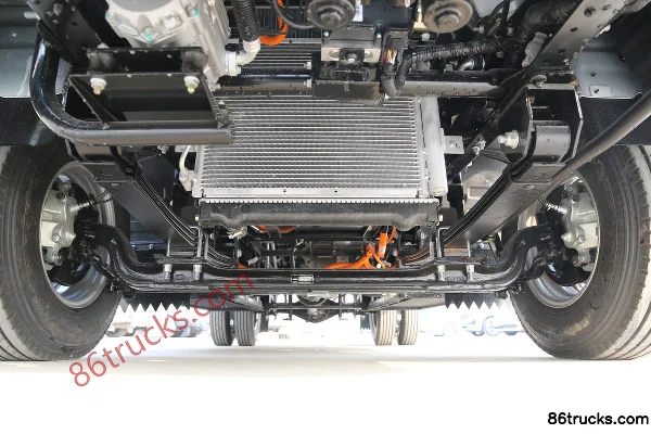 Yuejin Chaoyue EC300 4,5T 4,17 m fourgon électrique monoplace 106,95 kWh 4X2(6 roues) Châssis (1) | 86Trucks