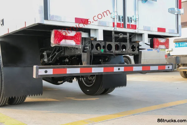 Yuejin Chaoyue EC300 4,5T 4,17 m fourgon électrique monoplace 106,95 kWh 4X2(6 roues) Carrosserie (3) | 86Trucks