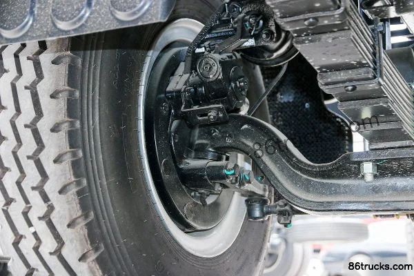 JAC Dewos V8 184 hp 4X2(6 wheels) 5.48m Sleeper Cab Stake Truck Chassis (2) | 86Trucks
