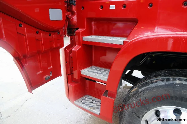 Dongfeng Commercial Vehicle Tianlong Flagship KX 465hp 8X4(12 wheels) 9.4m AMT Automatic Refrigerated Truck (China VI) Cab (2) | 86Trucks