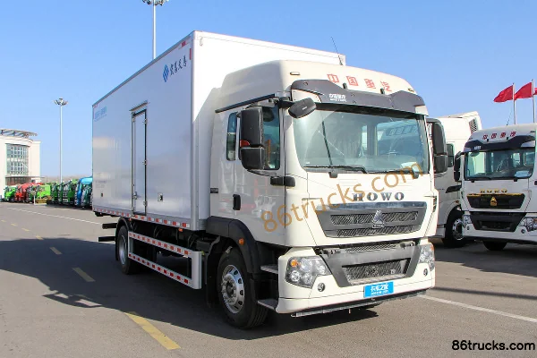 Sinotruk HOWO TX 220 ch 4X2(6 roues) 6,8 m camion frigorifique (China VI) Extérieur