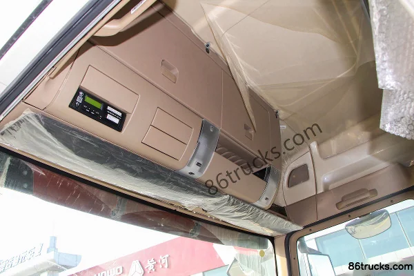 Sinotruk HOWO TX 220hp 4X2(6 wheels) 6.8m Refrigerated Truck (China VI) Cab (3) | 86Trucks