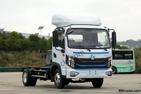 Dongfeng HV3E 4.5T 4.2m Single Row Pure Electric Panel Light Truck 81.14kWh 4X2(6 wheels) Exterior