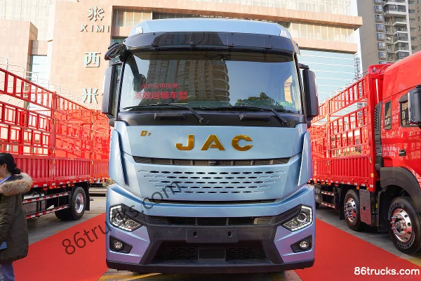 JAC Chaoyue Q7 Heavy Truck 560 hp 8X4(12 wheels) 9.4m AMT Automatic Cargo Truck with Cage Exterior (2) | 86Trucks