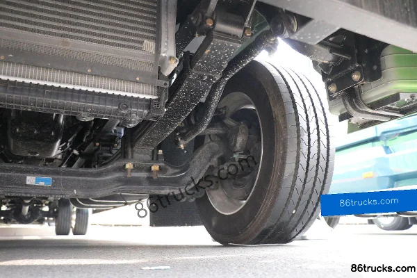 SHACMAN Commercial Vehicle Xuande Wing 6 Standard Load Edition 240hp 4X2(6 wheels) 6.75m Van Cargo Truck (China VI) Chassis (3) | 86Trucks