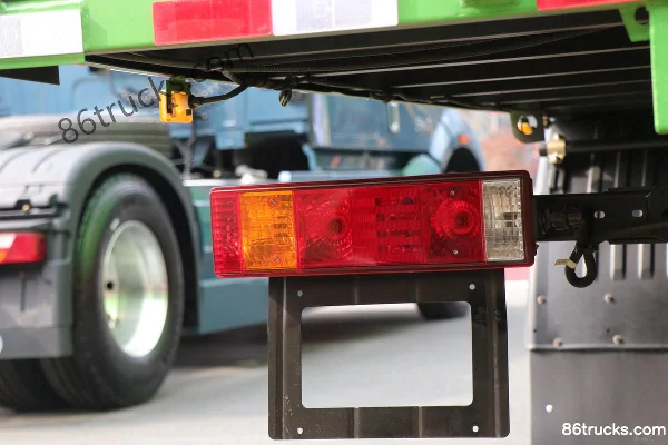 SHACMAN Commercial Vehicle Xuande Wing 6 Standard Load Edition 240hp 4X2(6 wheels) 6.75m Van Cargo Truck (China VI) Body (3) | 86Trucks