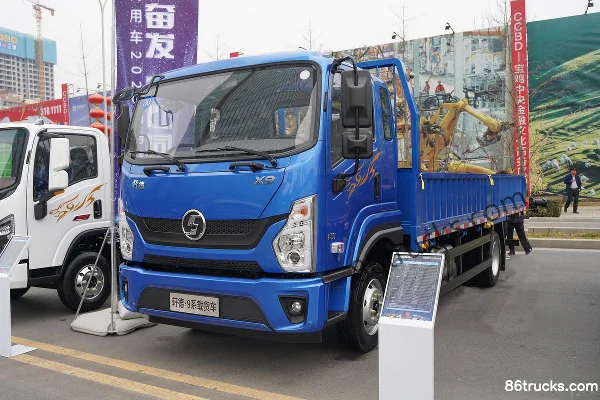 SHACMAN Commercial Vehicle Xuande X9 Standard Load 150hp 4X2(6 wheels) 3.82m Crew Cab Flatbed Light Truck (China VI) Exterior (3) | 86Trucks