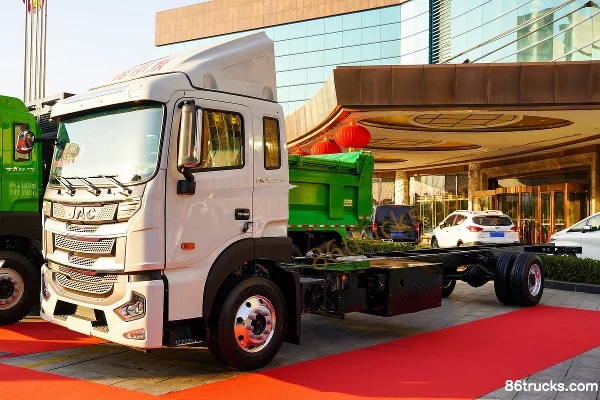 JAC Gallop A5X 240hp 4X2(6 wheels) hybrid cargo truck Exterior (3) | 86Trucks