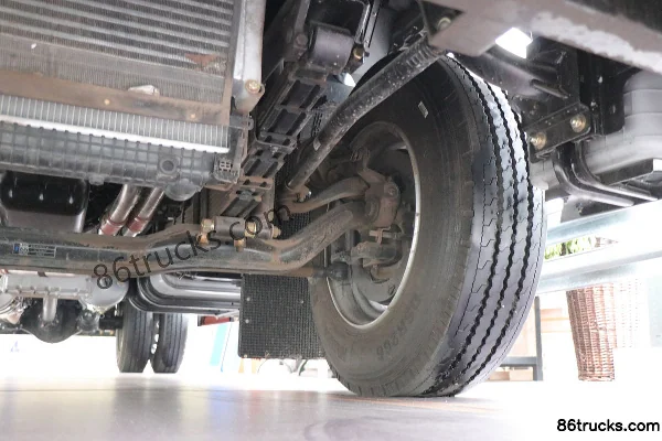 SHACMAN Commercial Vehicle Xuande Yi6 Standard Load Edition 260hp 4X2(6 wheels) 6.75m Stake Truck (China VI) Chassis (3) | 86Trucks