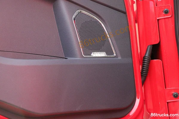SHACMAN Commercial Vehicle Xuande Wing 6 Composite Edition 240hp 4X2(6 wheels) 4.7m Dump Truck (China VI) Cab (3) | 86Trucks