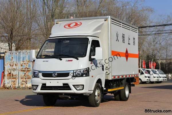 Dongfeng T5 95 hp 4X2(6 wheels) 3.4m Flammable Gas Van Truck Exterior (3) | 86Trucks