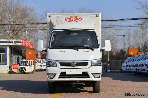 Dongfeng T5 95 hp 4X2(6 wheels) 3.4m Flammable Gas Van Truck Exterior (2) | 86Trucks