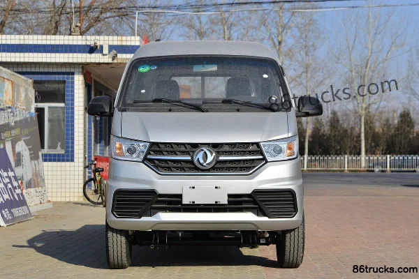 Dongfeng T3Q (formerly Xiaobawang W) 1.6L 123 hp 4X2(6 wheels) Gasoline 2.5m Double Row Flatbed Mini Truck Exterior (2) | 86Trucks