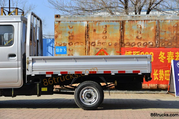Dongfeng T3Q (formerly Xiaobawang W) 1.6L 123 hp 4X2(6 wheels) Gasoline 2.5m Double Row Flatbed Mini Truck Body (2) | 86Trucks