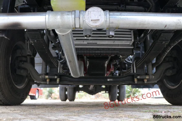 Foton Shidai Linghang H2 115 ch 4X2(6 roues) camion citerne d'arrosage (marque Zong'ang) (China VI) Châssis (1) | 86Trucks