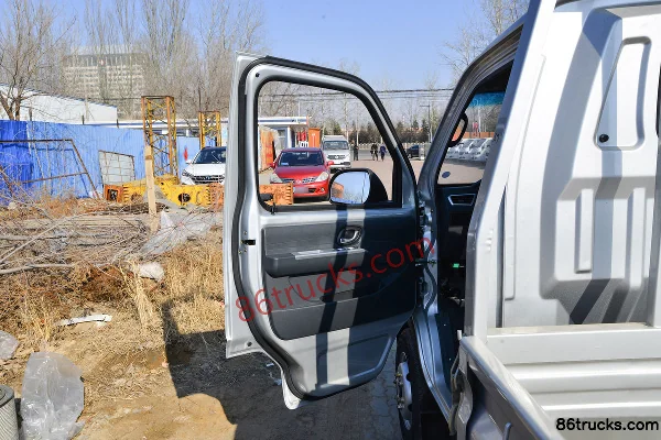 Dongfeng T3 (anciennement Xiaobawang W) 1,5 L 110 ch 4X2(6 roues) essence camion plateau monoplace 3,3 m Cabine (1) | 86Trucks