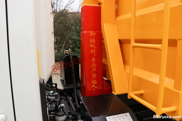 Foton King Kong S1 150 hp 4X2(6 wheels) Hook Lift Garbage Truck Body (2) | 86Trucks
