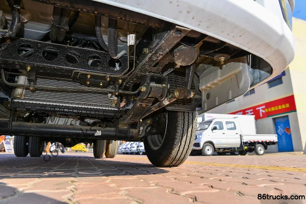 Dongfeng T5 1.5L 110hp 4X2(6 wheels) gasoline 3.1m single-row box mini truck (Mengwo 5-speed) Chassis (3) | 86Trucks