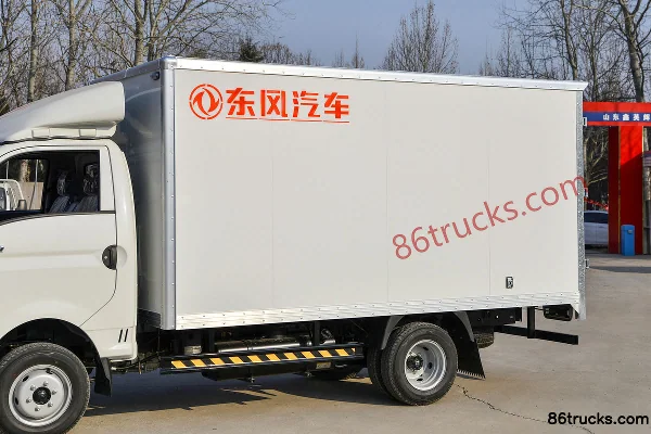 Dongfeng Xiaobawang W17 2.0L 133 hp 4X2(6 wheels) Gasoline 4.05m Single-row Van Light Truck (China VI) (Wide Track) Body (1) | 86Trucks