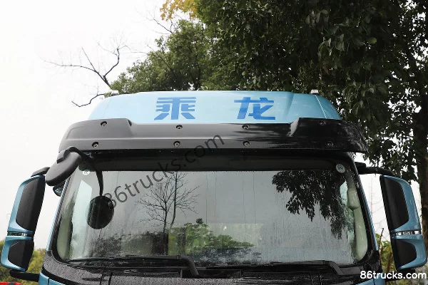 Dongfeng Liuqi Chenglong H5V 4X2(6 wheels) 6.8m Hybrid Cargo Truck 16.12kWh Exterior (3) | 86Trucks