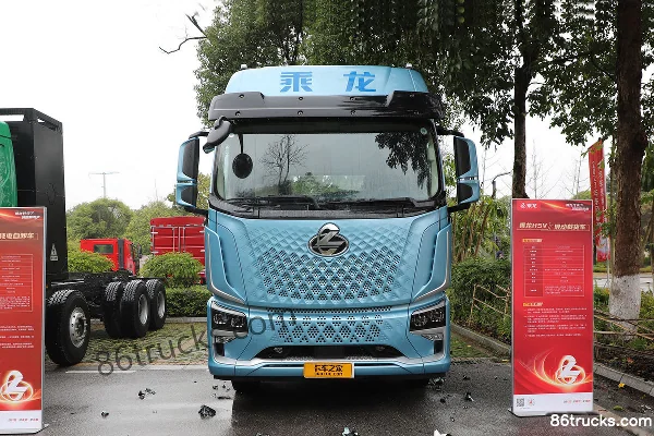 Dongfeng Liuqi Chenglong H5V 4X2(6 wheels) 6.8m Hybrid Cargo Truck 16.12kWh Exterior (2) | 86Trucks