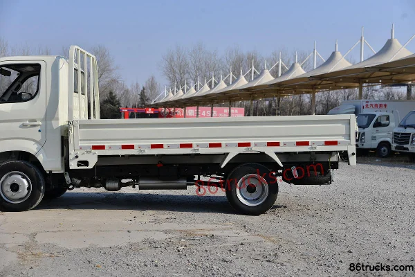 BAIC Ruixiang Boteng M3 Standard 123hp 4X2(6 wheels) 3.31m Single Row Flatbed Mini Truck Body (1) | 86Trucks
