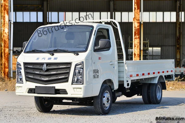 BAIC Ruixiang Boteng M3 Comfort 123hp 4X2(6 wheels) 3.71m single-row stake truck Exterior (3) | 86Trucks
