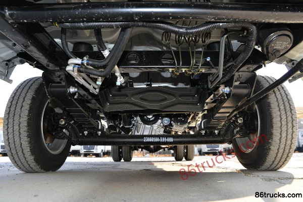 BAIC Ruixiang Boteng M3 Comfort 123hp 4X2(6 wheels) 3.71m single-row stake truck Chassis (1) | 86Trucks