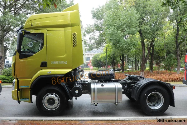 Dongfeng Liuqi Chenglong H5 camion lourd 245 ch 4X2(6 roues) tracteur routier Extérieur (3) | 86Trucks