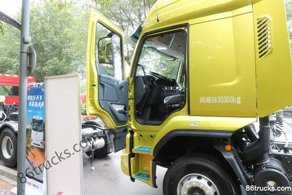 Dongfeng Liuqi Chenglong H5 camion lourd 245 ch 4X2(6 roues) tracteur routier Cabine (1) | 86Trucks