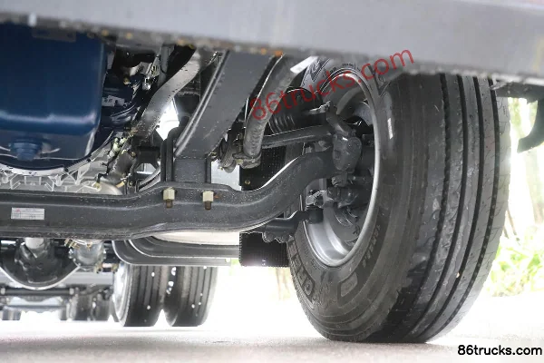Dongfeng Liuqi Chenglong H5 camion lourd 245 ch 4X2(6 roues) tracteur routier Châssis (3) | 86Trucks