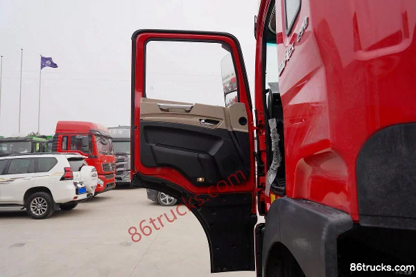 JAC Gallop A5XIII 7.8L Diesel 320hp 4X2(6 wheels) FAW Jiefang 8-Speed 6.8m Cargo Truck Cab (3) | 86Trucks
