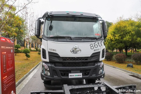Dongfeng Liuqi Chenglong H5 8X4(12 wheels) Electric Concrete Mixer Truck 281.91kWh Exterior (2) | 86Trucks