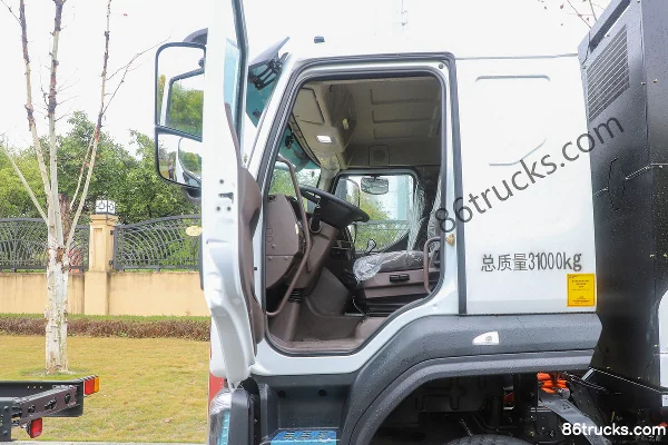 Dongfeng Liuqi Chenglong H5 8X4(12 wheels) Electric Concrete Mixer Truck 281.91kWh Cab (3) | 86Trucks