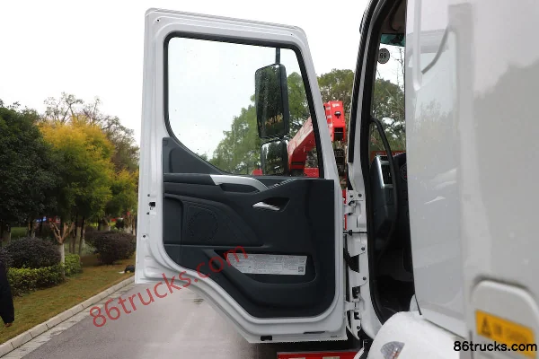 Dongfeng Liuqi nouveau Chenglong M3 4X2(6 roues) châssis de camion à ordures électrique 210,6 kWh Cabine (1) | 86Trucks