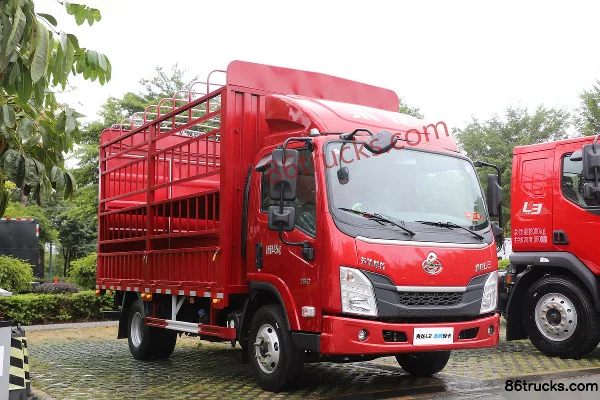 Dongfeng Liuqi Chenglong L2 160 hp 4X2(6 wheels) 3.835m row-half cage light truck (Fast Gear 8-speed) Exterior