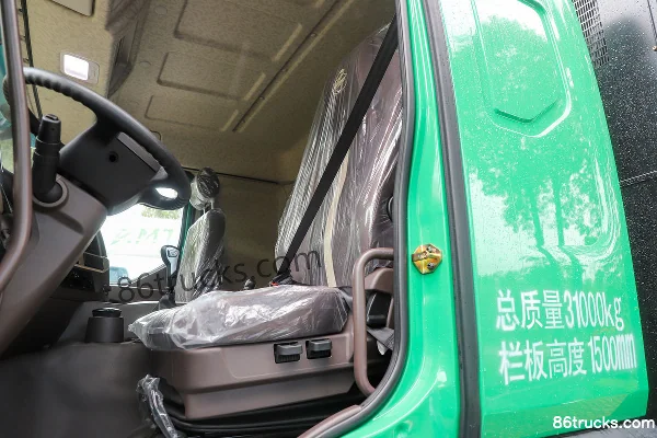 Dongfeng Liuqi Chenglong H5 Heavy Truck Long Range Version 8X4(12 wheels) 7.8m Battery Swap Pure Electric Dump Truck 350kWh Cab (3) | 86Truc