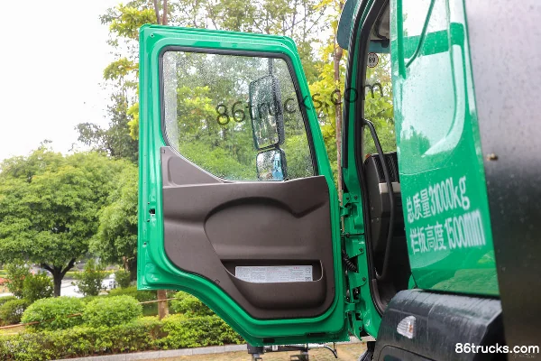 Dongfeng Liuqi Chenglong H5 Heavy Truck Long Range Version 8X4(12 wheels) 7.8m Battery Swap Pure Electric Dump Truck 350kWh Cab (1) | 86Truc