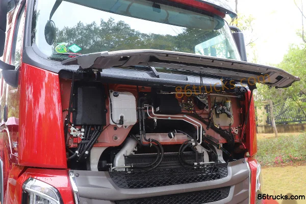 Dongfeng Chenglong H7 Heavy Truck 500hp 6X4(10 wheels) CNG Automatic Tractor Truck (Hydraulic Retarder) Chassis (1) | 86Trucks