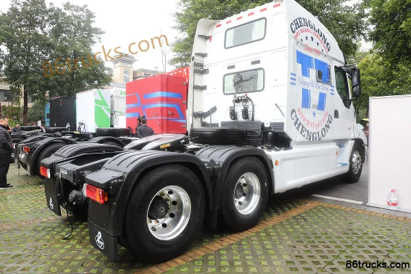 Dongfeng Liuqi Chenglong T7 560hp 6X4(10 wheels) AMT Automatic Tractor Truck (China VI) (with Hydraulic Retarder) Exterior (3) | 86Trucks